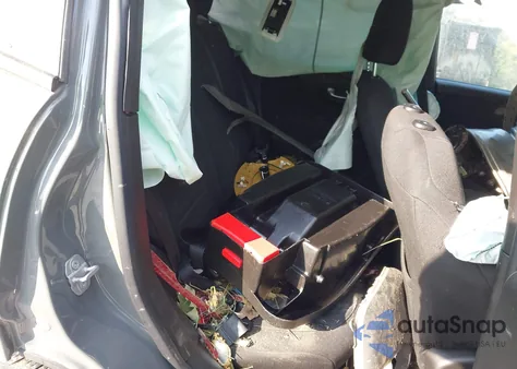 2021 Jeep Renegade Latitude 4X4 из США, поврежденный, VIN ZACNJDBB5MPN36626